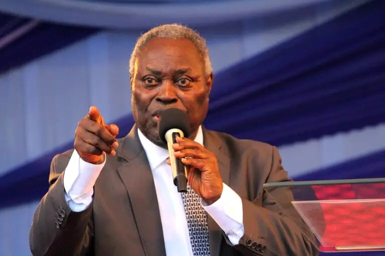 Kumuyi to ushers: Stop imposing persistent head covering on ladies, it causes odour